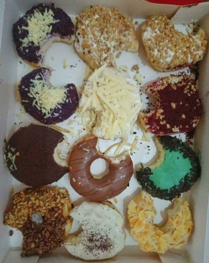 50 People Having A Pretty Miserable Day (New Pics)