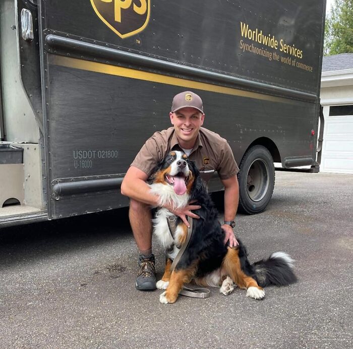 Turns Out, UPS Drivers Have A Facebook Group About Dogs They Meet On Their Routes, And It Will Make Your Day (30 New Pics) Turns Out, UPS Drivers Have A Facebook Group About Dogs They Meet On Their Routes, And It Will Make Your Day (30 New Pics)