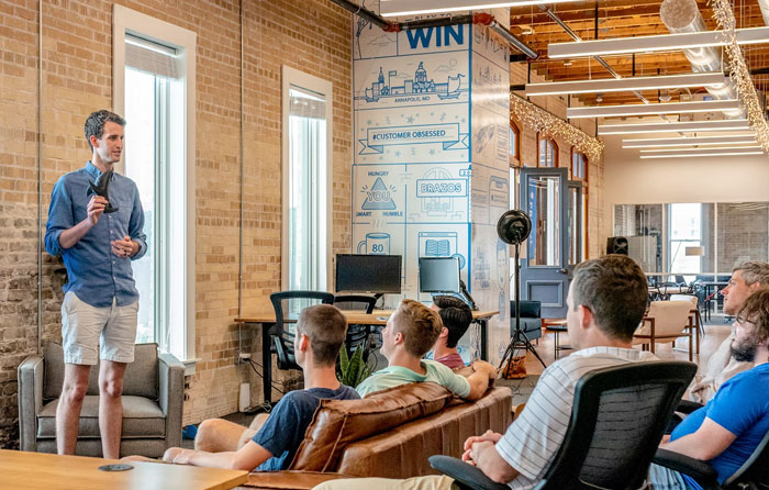 Manager Shares How He Chose To Reward His Employees Instead Of A Christmas Bonus And People Applaud Him Manager Shares How He Chose To Reward His Employees Instead Of A Christmas Bonus And People Applaud Him