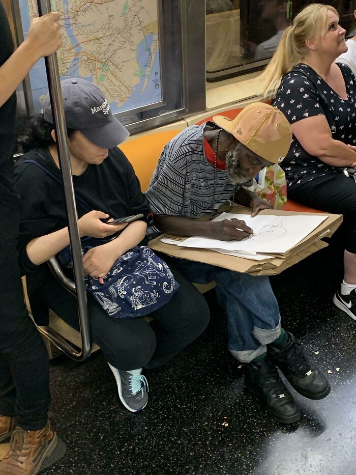 50 Times People Spotted Such Strange Things On The Subway, They Had To Take A Photo (New Pics) 50 Times People Spotted Such Strange Things On The Subway, They Had To Take A Photo (New Pics)