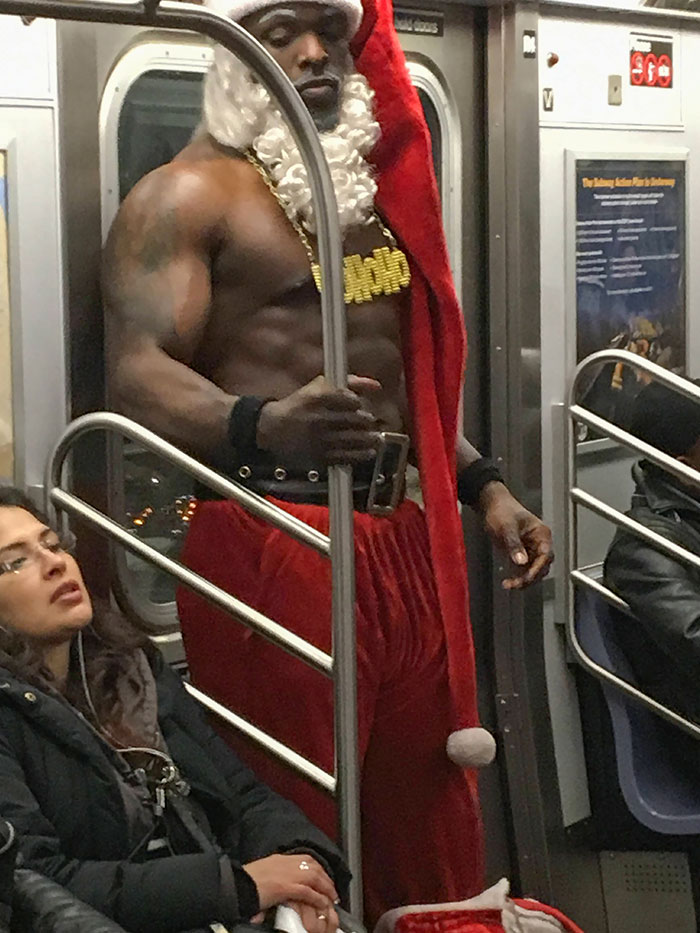 50 Times People Spotted Such Strange Things On The Subway, They Had To Take A Photo (New Pics) 50 Times People Spotted Such Strange Things On The Subway, They Had To Take A Photo (New Pics)