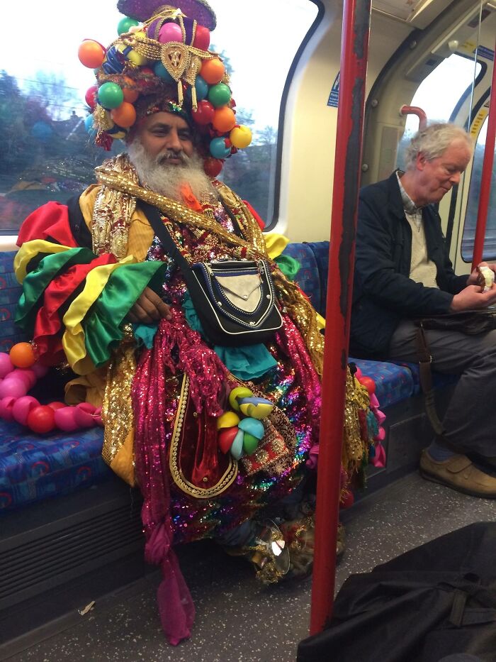 50 Times People Spotted Such Strange Things On The Subway, They Had To Take A Photo (New Pics) 50 Times People Spotted Such Strange Things On The Subway, They Had To Take A Photo (New Pics)