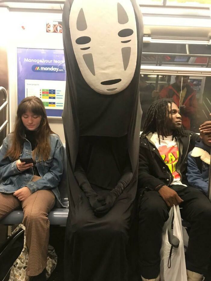 50 Times People Spotted Such Strange Things On The Subway, They Had To Take A Photo (New Pics) 50 Times People Spotted Such Strange Things On The Subway, They Had To Take A Photo (New Pics)