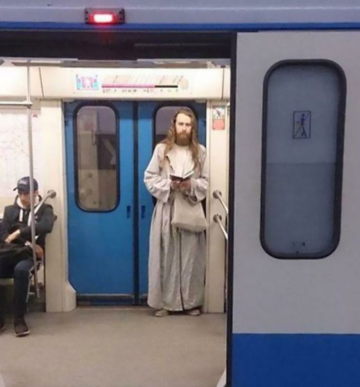 50 Times People Spotted Such Strange Things On The Subway, They Had To Take A Photo (New Pics) 50 Times People Spotted Such Strange Things On The Subway, They Had To Take A Photo (New Pics)