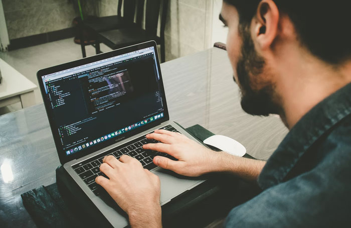 “You’ve Won The Game”: Employee Hacks His Job, Gets Paid To Do Nothing For 5 Years “You’ve Won The Game”: Employee Hacks His Job, Gets Paid To Do Nothing For 5 Years