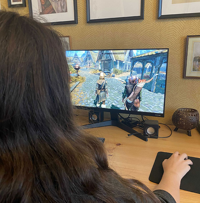 Girl Marries A Woman In A Video Game, Her Boyfriend Loses It Girl Marries A Woman In A Video Game, Her Boyfriend Loses It