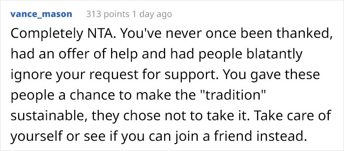 Woman Refuses To Single-Handedly Host Thanksgiving And Christmas For 20+ People For The 4th Year In A Row, Fiancé Gets Furious Woman Refuses To Single-Handedly Host Thanksgiving And Christmas For 20+ People For The 4th Year In A Row, Fiancé Gets Furious