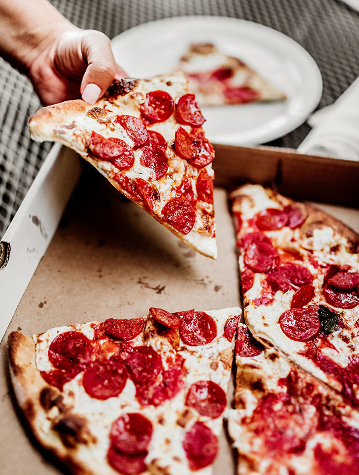 People Who Grew Up Poor Share The Subtle Signs That Show A Person Is Rich (30 Answers)