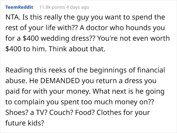 “Only Smart Brides Save Money”: Fiancé Loses It After Finding Out His Wife-To-Be Spent $400 Of Her Own Money On A Wedding Dress “Only Smart Brides Save Money”: Fiancé Loses It After Finding Out His Wife-To-Be Spent $400 Of Her Own Money On A Wedding Dress