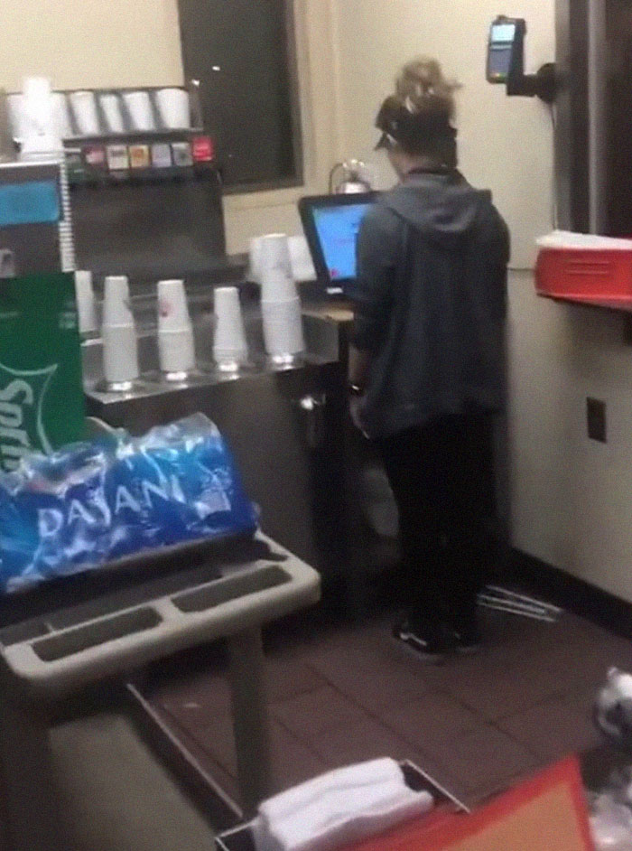 Guy Explains Why He And His Team Quit From Wendy’s, Goes Viral On Twitter Guy Explains Why He And His Team Quit From Wendy’s, Goes Viral On Twitter