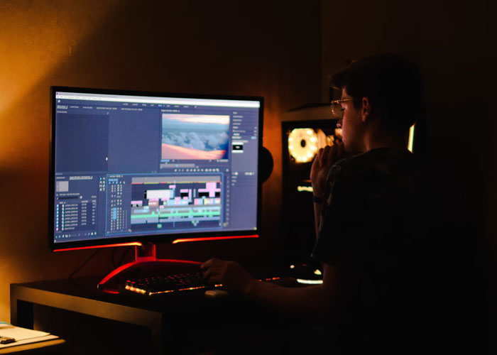 Client Doesn’t “Feel Like Paying” Editor For The Work, They Have A Perfect Clapback Client Doesn’t “Feel Like Paying” Editor For The Work, They Have A Perfect Clapback