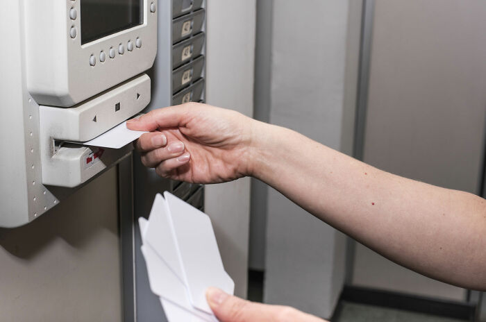 30 Times Someone Tried To Enforce A Stupid Rule And It Backfired 30 Times Someone Tried To Enforce A Stupid Rule And It Backfired