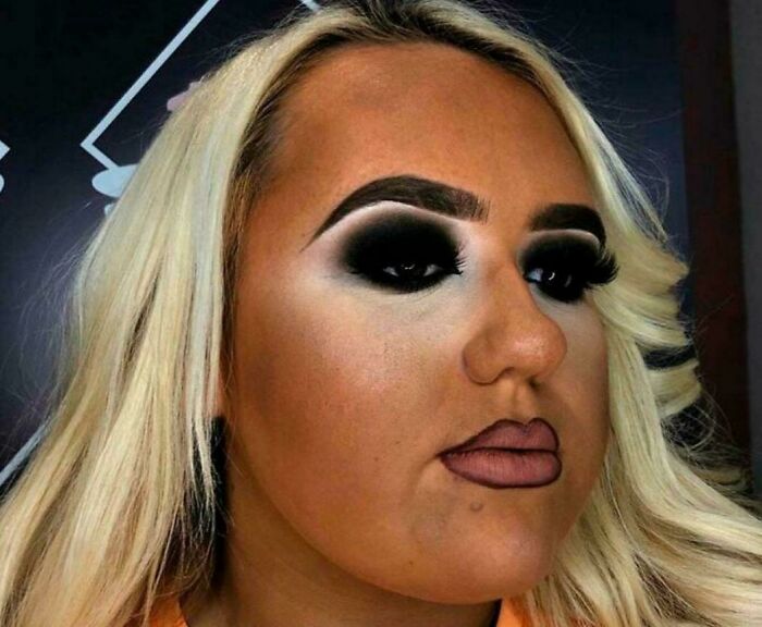 This Online Group Is Dedicated To Collecting Makeup Fails, And Here Are 50 Of The Worst Ones (New Pics) This Online Group Is Dedicated To Collecting Makeup Fails, And Here Are 50 Of The Worst Ones (New Pics)