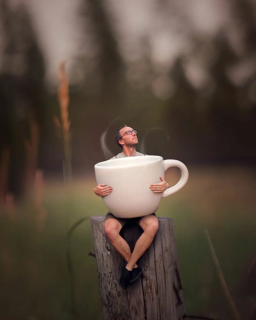 This Canadian Photographer Creates Amazing Miniature Images Of Himself (58 Pics) This Canadian Photographer Creates Amazing Miniature Images Of Himself (58 Pics)