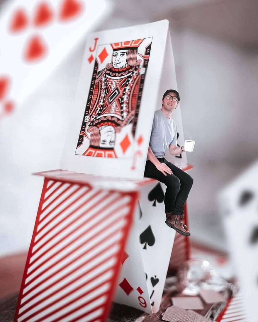 This Canadian Photographer Creates Amazing Miniature Images Of Himself (58 Pics) This Canadian Photographer Creates Amazing Miniature Images Of Himself (58 Pics)