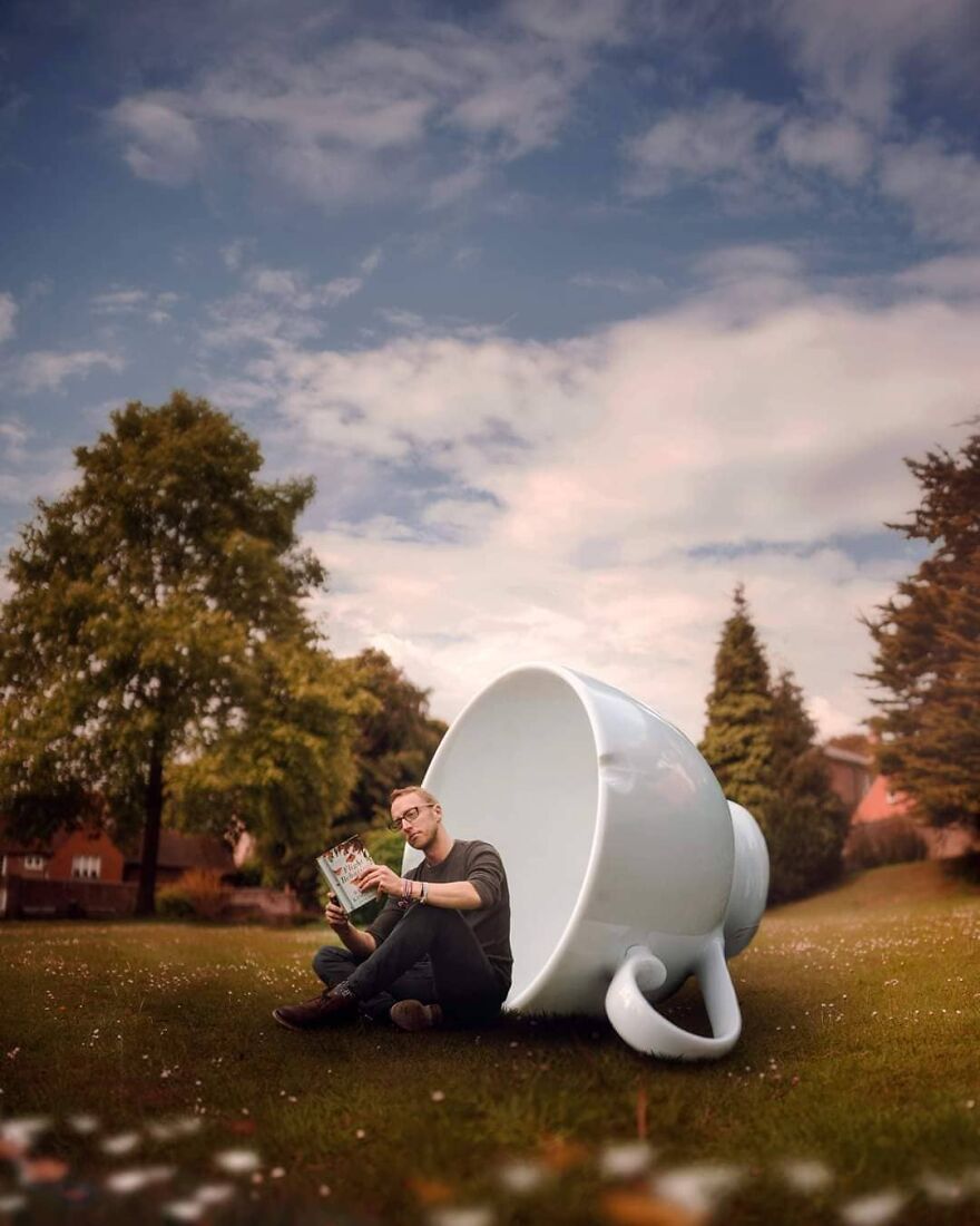 This Canadian Photographer Creates Amazing Miniature Images Of Himself (58 Pics) This Canadian Photographer Creates Amazing Miniature Images Of Himself (58 Pics)