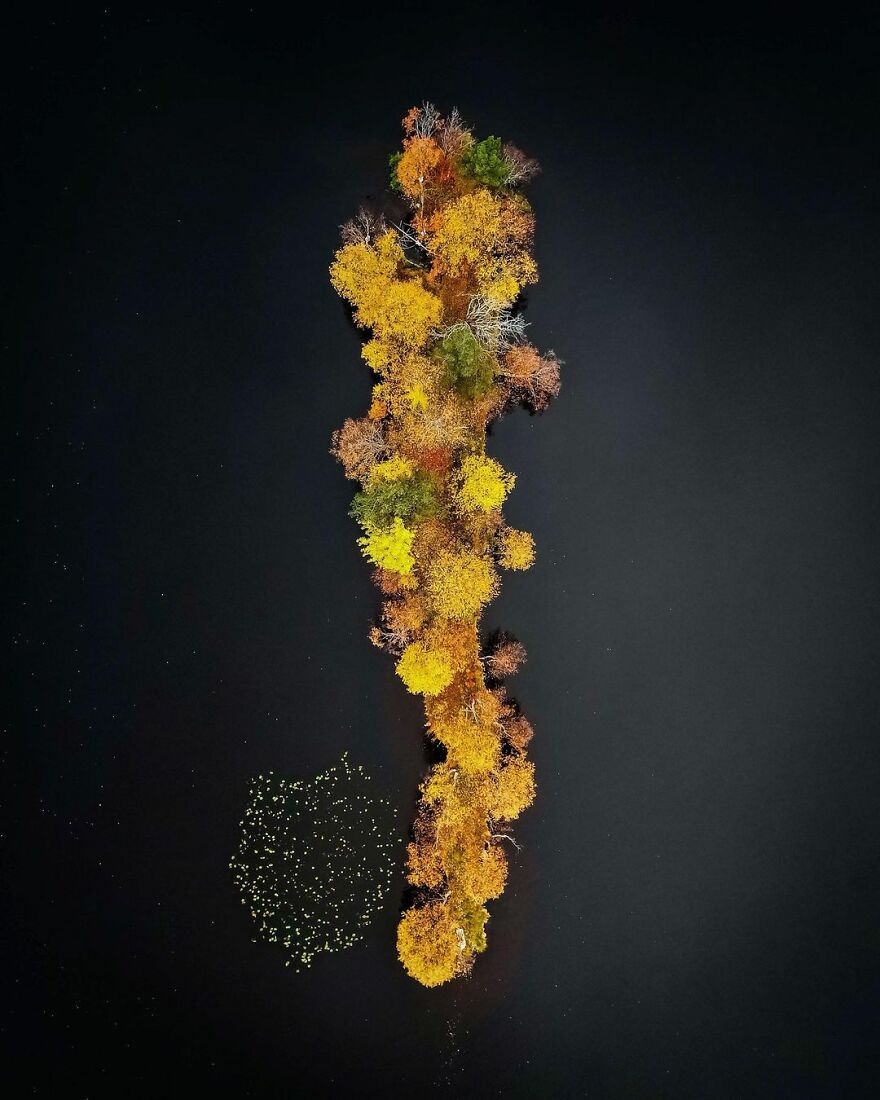 Here’s How Arctic Islands Look Through All 4 Seasons, As Captured By “The Aurora Hunter” Here’s How Arctic Islands Look Through All 4 Seasons, As Captured By “The Aurora Hunter”