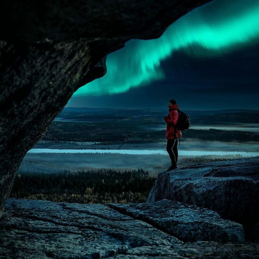 Here’s How Arctic Islands Look Through All 4 Seasons, As Captured By “The Aurora Hunter” Here’s How Arctic Islands Look Through All 4 Seasons, As Captured By “The Aurora Hunter”