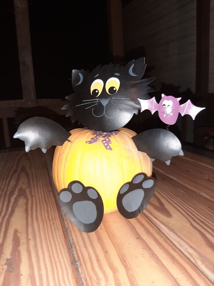 Hey Pandas, Post A Picture Of Your Halloween Decor (Closed) Hey Pandas, Post A Picture Of Your Halloween Decor (Closed)