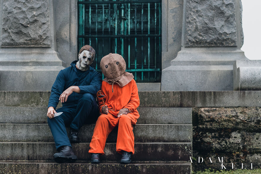 Fun Halloween Adventures With Michael Myers And Sam (17 Pics) Fun Halloween Adventures With Michael Myers And Sam (17 Pics)