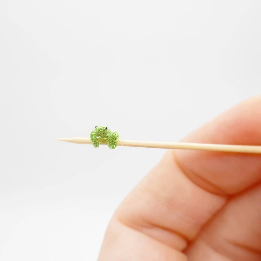 This Artist Started Micro Crocheting As An Experiment, And Now She Creates Tiny Animals And Plants Using Needle And Thread (70 Pics) This Artist Started Micro Crocheting As An Experiment, And Now She Creates Tiny Animals And Plants Using Needle And Thread (70 Pics)