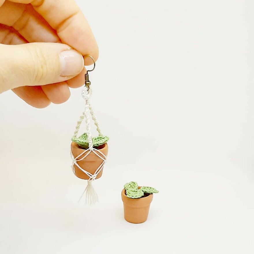 This Artist Started Micro Crocheting As An Experiment, And Now She Creates Tiny Animals And Plants Using Needle And Thread (70 Pics) This Artist Started Micro Crocheting As An Experiment, And Now She Creates Tiny Animals And Plants Using Needle And Thread (70 Pics)