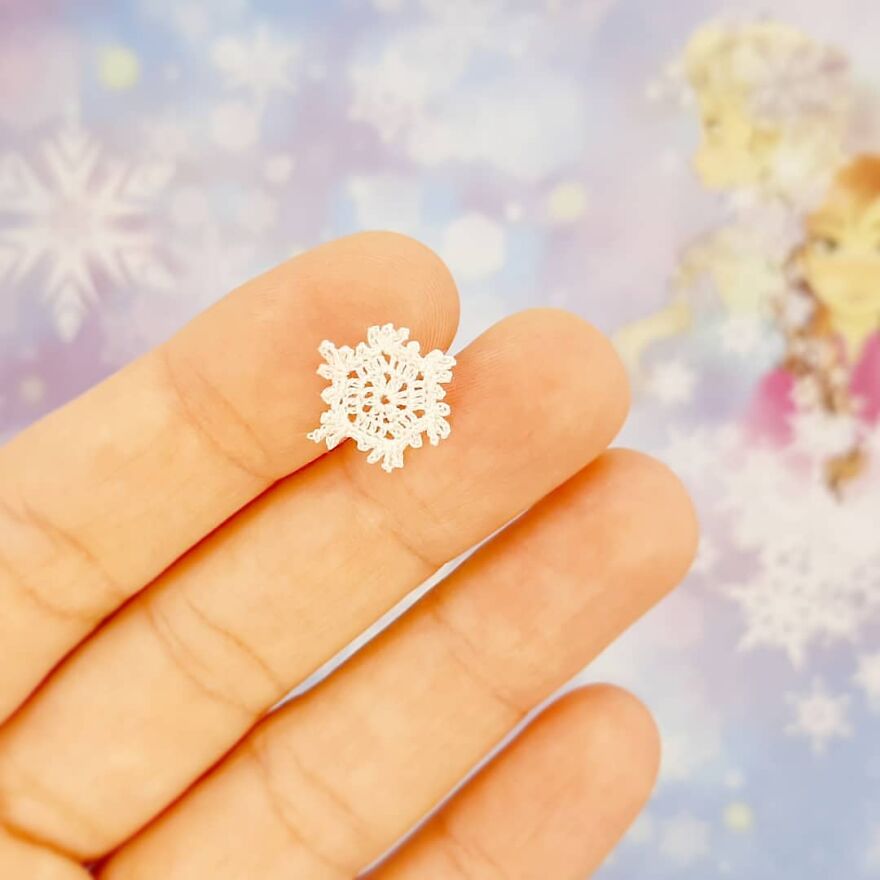 This Artist Started Micro Crocheting As An Experiment, And Now She Creates Tiny Animals And Plants Using Needle And Thread (70 Pics) This Artist Started Micro Crocheting As An Experiment, And Now She Creates Tiny Animals And Plants Using Needle And Thread (70 Pics)