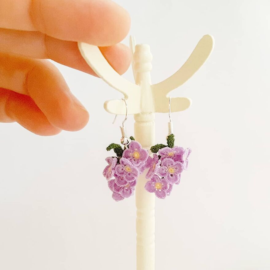 This Artist Started Micro Crocheting As An Experiment, And Now She Creates Tiny Animals And Plants Using Needle And Thread (70 Pics) This Artist Started Micro Crocheting As An Experiment, And Now She Creates Tiny Animals And Plants Using Needle And Thread (70 Pics)