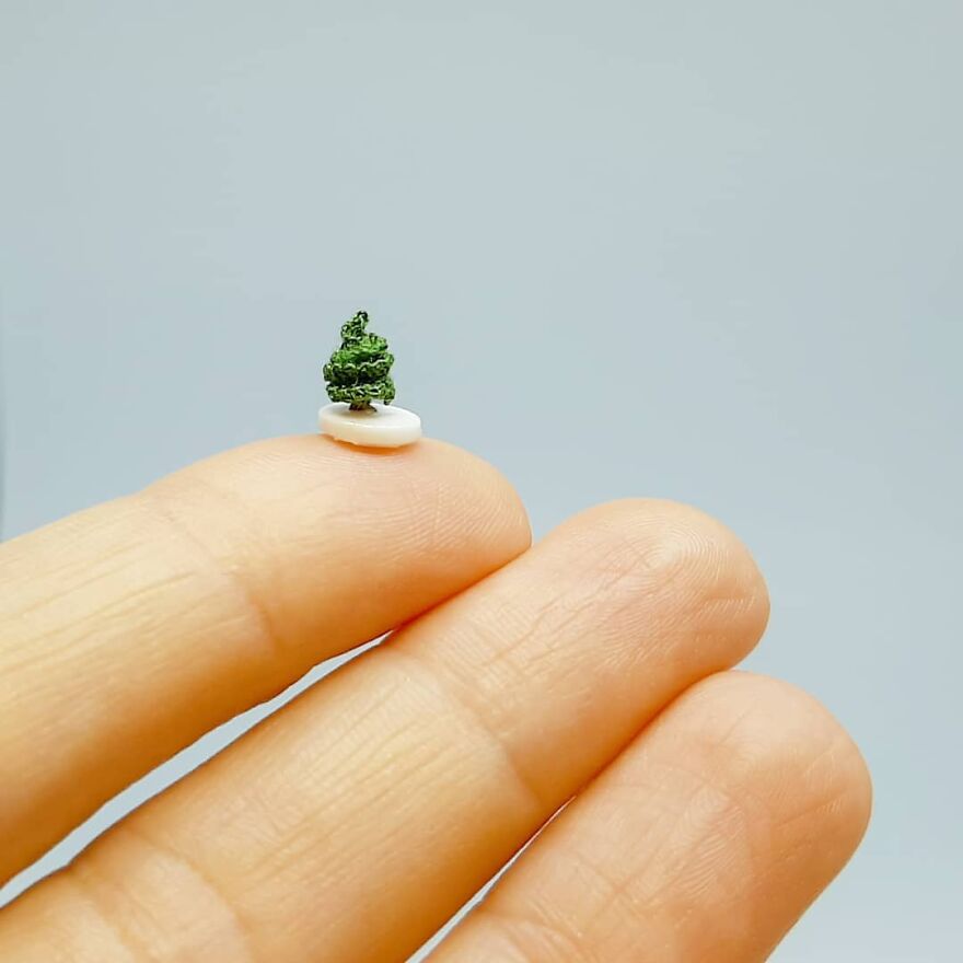 This Artist Started Micro Crocheting As An Experiment, And Now She Creates Tiny Animals And Plants Using Needle And Thread (70 Pics) This Artist Started Micro Crocheting As An Experiment, And Now She Creates Tiny Animals And Plants Using Needle And Thread (70 Pics)