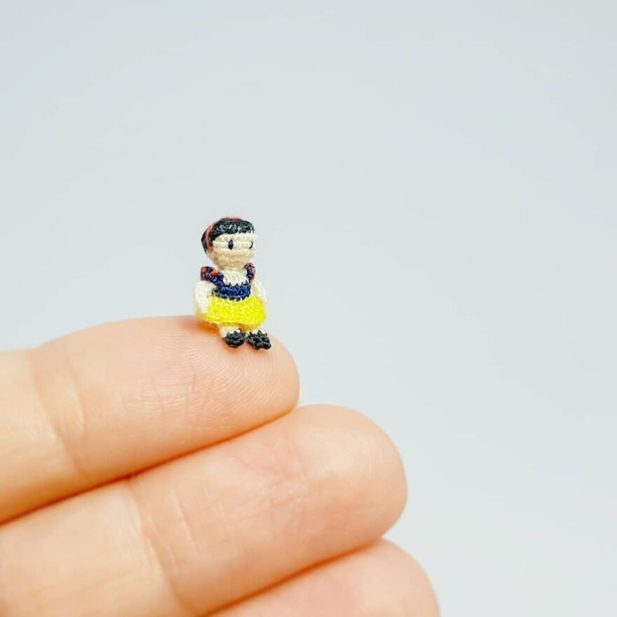 This Artist Started Micro Crocheting As An Experiment, And Now She Creates Tiny Animals And Plants Using Needle And Thread (70 Pics) This Artist Started Micro Crocheting As An Experiment, And Now She Creates Tiny Animals And Plants Using Needle And Thread (70 Pics)
