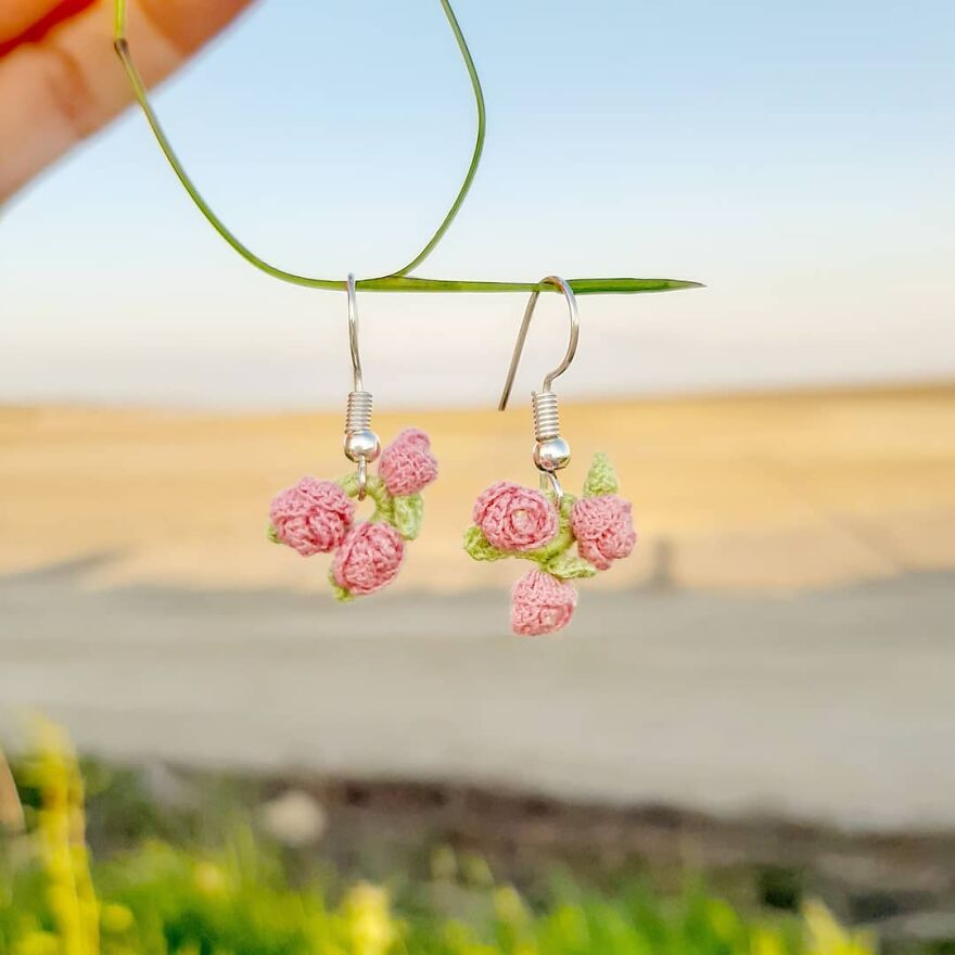 This Artist Started Micro Crocheting As An Experiment, And Now She Creates Tiny Animals And Plants Using Needle And Thread (70 Pics) This Artist Started Micro Crocheting As An Experiment, And Now She Creates Tiny Animals And Plants Using Needle And Thread (70 Pics)