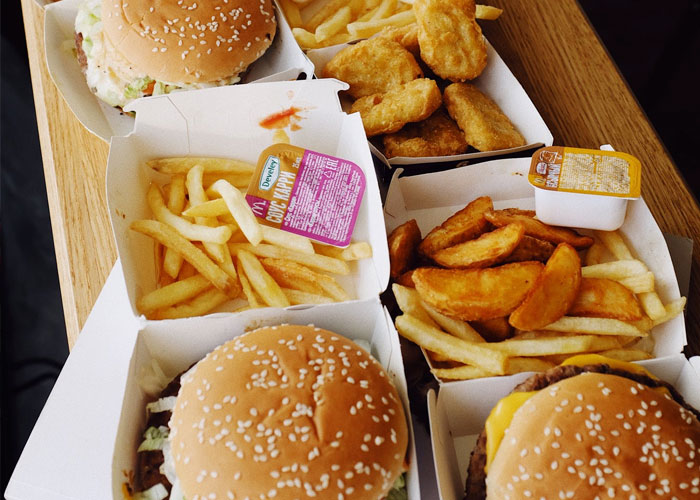 40 Things In Our Daily Lives That Many People Don&#8217;t Realize Are Scams