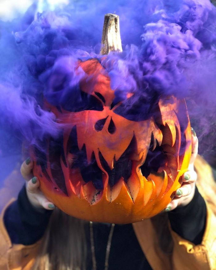 50 Times People Took Halloween Pumpkin Carving To A Whole New Level And Created These Masterpieces 50 Times People Took Halloween Pumpkin Carving To A Whole New Level And Created These Masterpieces