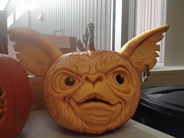 50 Times People Took Halloween Pumpkin Carving To A Whole New Level And Created These Masterpieces 50 Times People Took Halloween Pumpkin Carving To A Whole New Level And Created These Masterpieces