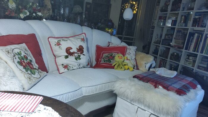 Hey Pandas, Take A Picture Of Something To Your Left (Closed) Hey Pandas, Take A Picture Of Something To Your Left (Closed)