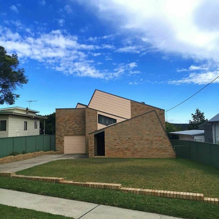 30 Houses In Melbourne That Appeared On This Architecture-Shaming Instagram Account 30 Houses In Melbourne That Appeared On This Architecture-Shaming Instagram Account