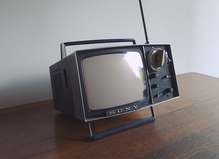 30 Babysitters Spill The Tea About The Weirdest Rules They Had To Follow 30 Babysitters Spill The Tea About The Weirdest Rules They Had To Follow