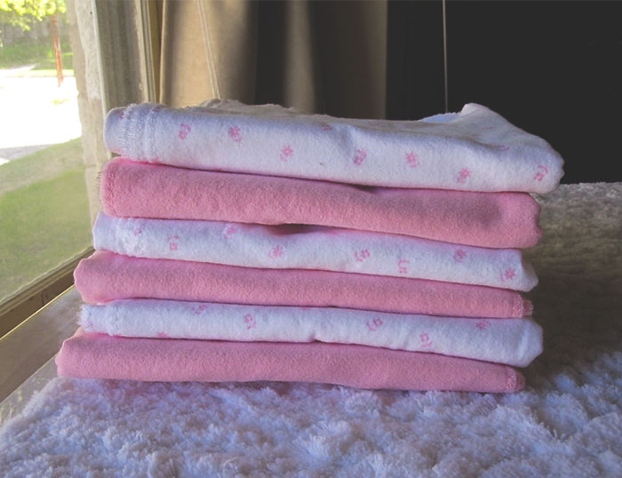 30 Babysitters Spill The Tea About The Weirdest Rules They Had To Follow 30 Babysitters Spill The Tea About The Weirdest Rules They Had To Follow