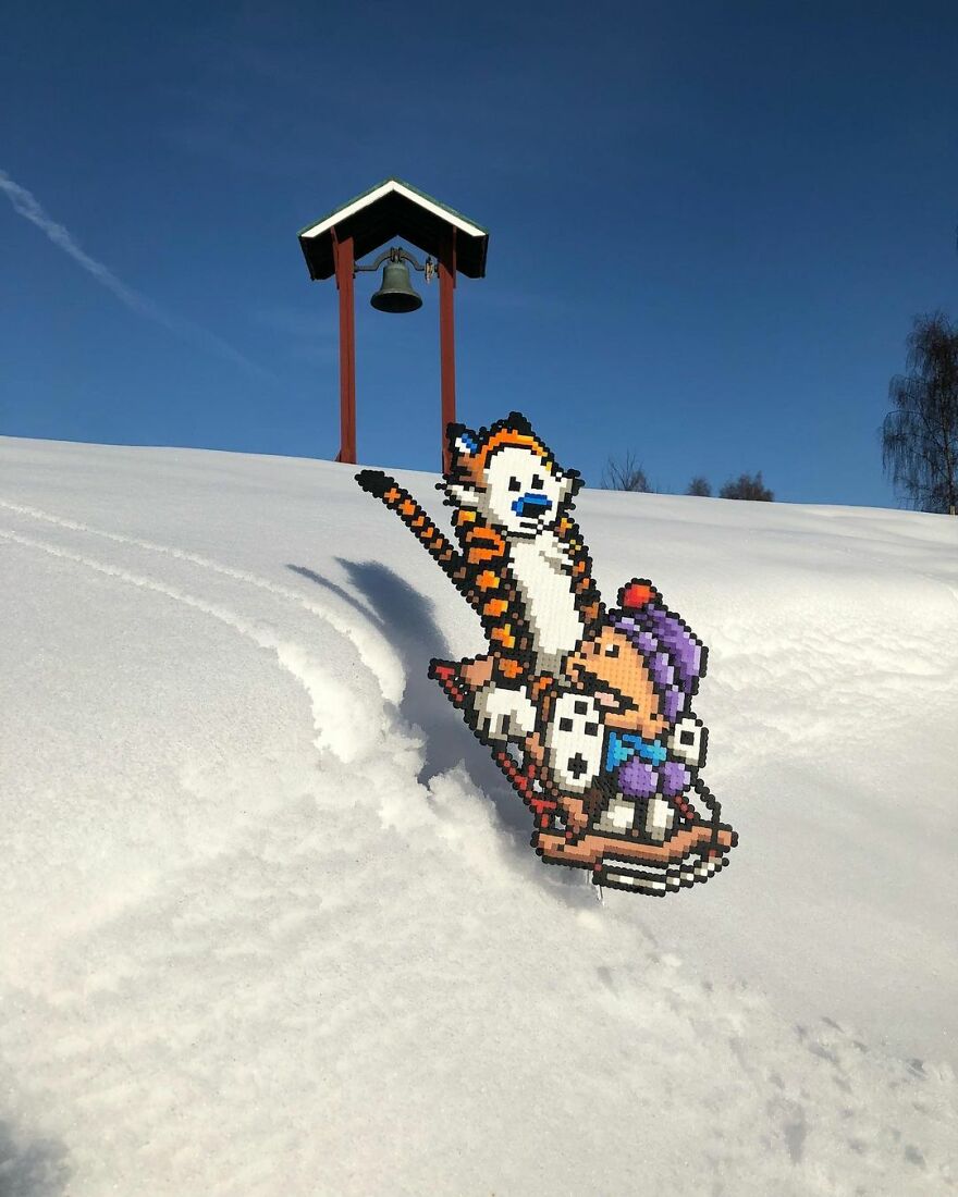 Artist ‘Vandalizes’ The Streets With His Fun And Unique Pixel Art (30 Pics) Artist ‘Vandalizes’ The Streets With His Fun And Unique Pixel Art (30 Pics)