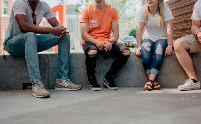 Someone Asks People What They Think Is Easier If You’re Unattractive, And Here Are 23 Eye-Opening Answers Someone Asks People What They Think Is Easier If You’re Unattractive, And Here Are 23 Eye-Opening Answers