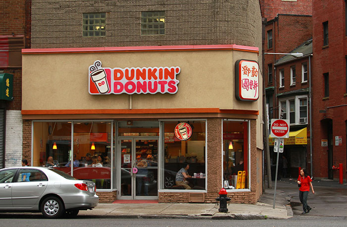 “I Was Refused Service At A Dunkin’ Donuts Because I’m Deaf”: Deaf Woman Tells Her Story And Sparks An Important Conversation “I Was Refused Service At A Dunkin’ Donuts Because I’m Deaf”: Deaf Woman Tells Her Story And Sparks An Important Conversation