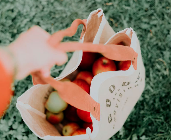 People Are Sharing The Most Underrated Thoughtful Gestures (40 Answers) People Are Sharing The Most Underrated Thoughtful Gestures (40 Answers)