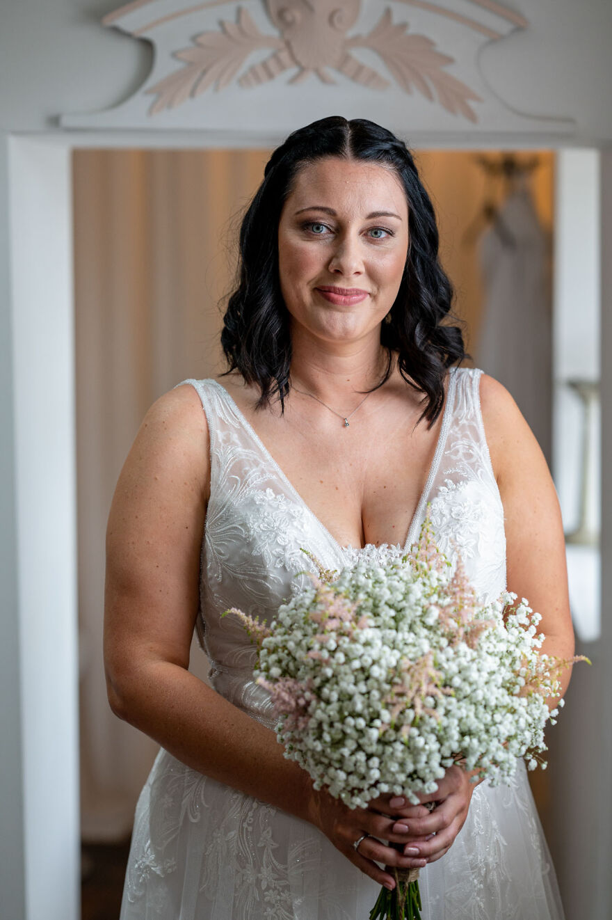 I Photographed A Wedding At Alcumlow Wedding Barn (18 Pics) I Photographed A Wedding At Alcumlow Wedding Barn (18 Pics)