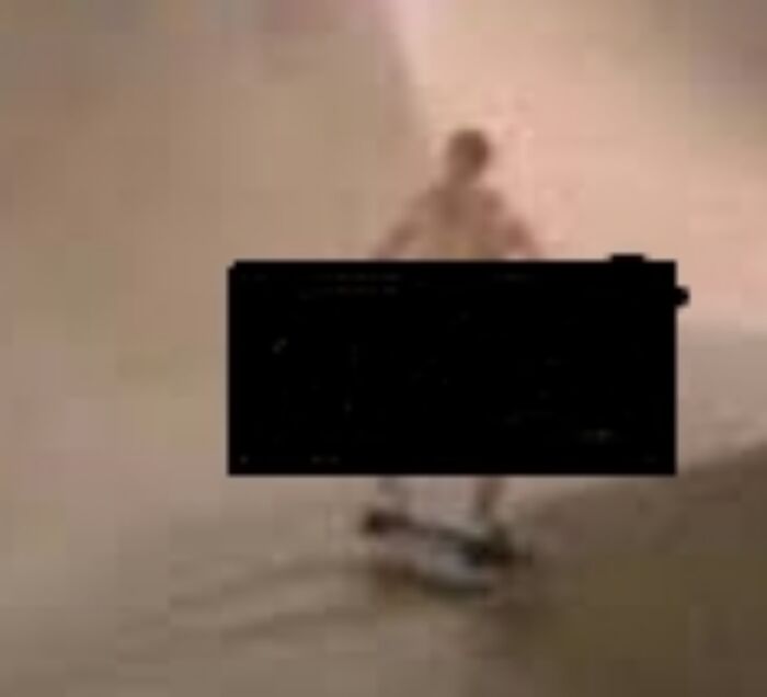 Hey Pandas, What Is Something Weird You Have Seen In Public? (Closed) Hey Pandas, What Is Something Weird You Have Seen In Public? (Closed)