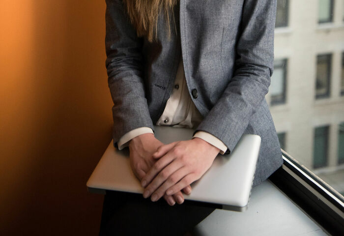 Women Share 28 Subtle Power Moves They Do To Spread Feminism Women Share 28 Subtle Power Moves They Do To Spread Feminism