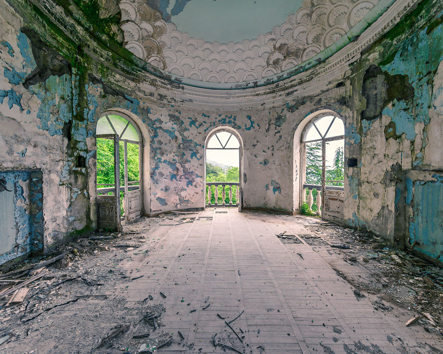 Let Me Show You The Jaw-Dropping Ruins Of Abkhazia (23 Pics) Let Me Show You The Jaw-Dropping Ruins Of Abkhazia (23 Pics)