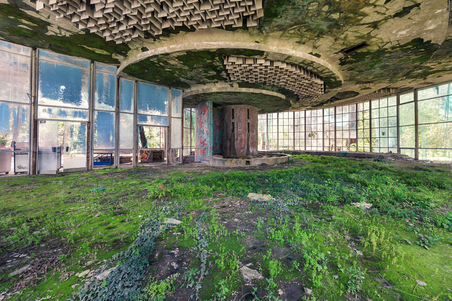 Let Me Show You The Jaw-Dropping Ruins Of Abkhazia (23 Pics) Let Me Show You The Jaw-Dropping Ruins Of Abkhazia (23 Pics)