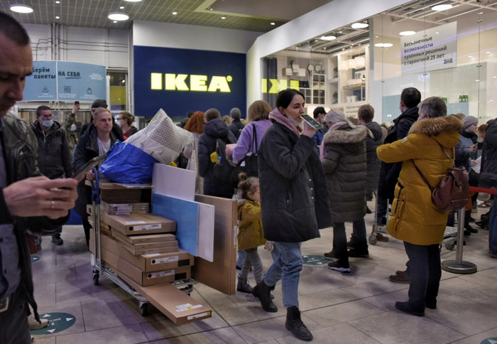 World Imposed Sanctions Against Russia Over Ukraine, This Man Explains What They Really Mean To Russia World Imposed Sanctions Against Russia Over Ukraine, This Man Explains What They Really Mean To Russia