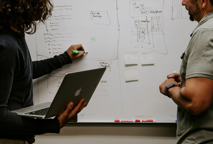 People Share What Insults Can Be Disguised As Compliments And Here’re 40 Of The Most Savage Ones People Share What Insults Can Be Disguised As Compliments And Here’re 40 Of The Most Savage Ones