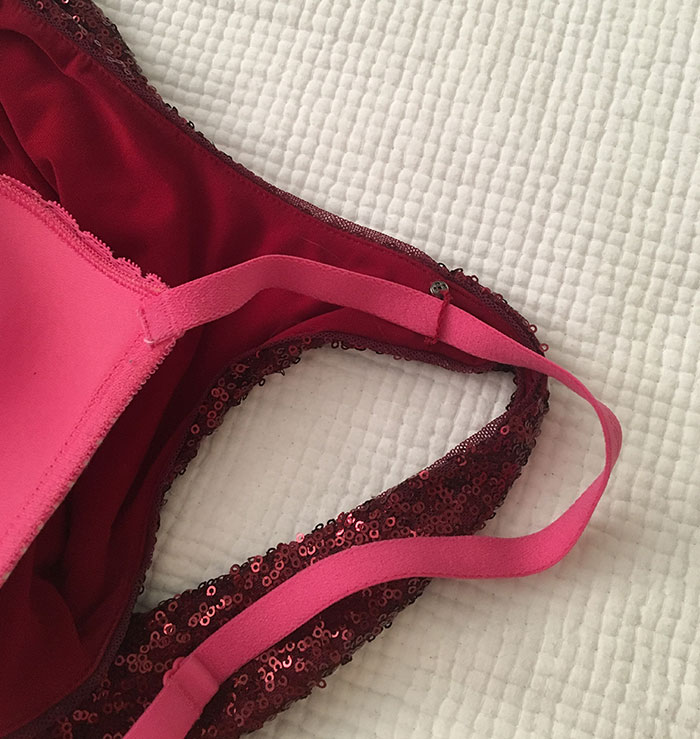 50 Times People Discovered Unexpected Details On Clothes Left There By The Manufacturers 50 Times People Discovered Unexpected Details On Clothes Left There By The Manufacturers